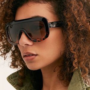 Free People Accessories - Free People She's in Charge Shield Sunglasses Free People Accessories - Free People She's in Charge Shield Sunglasses